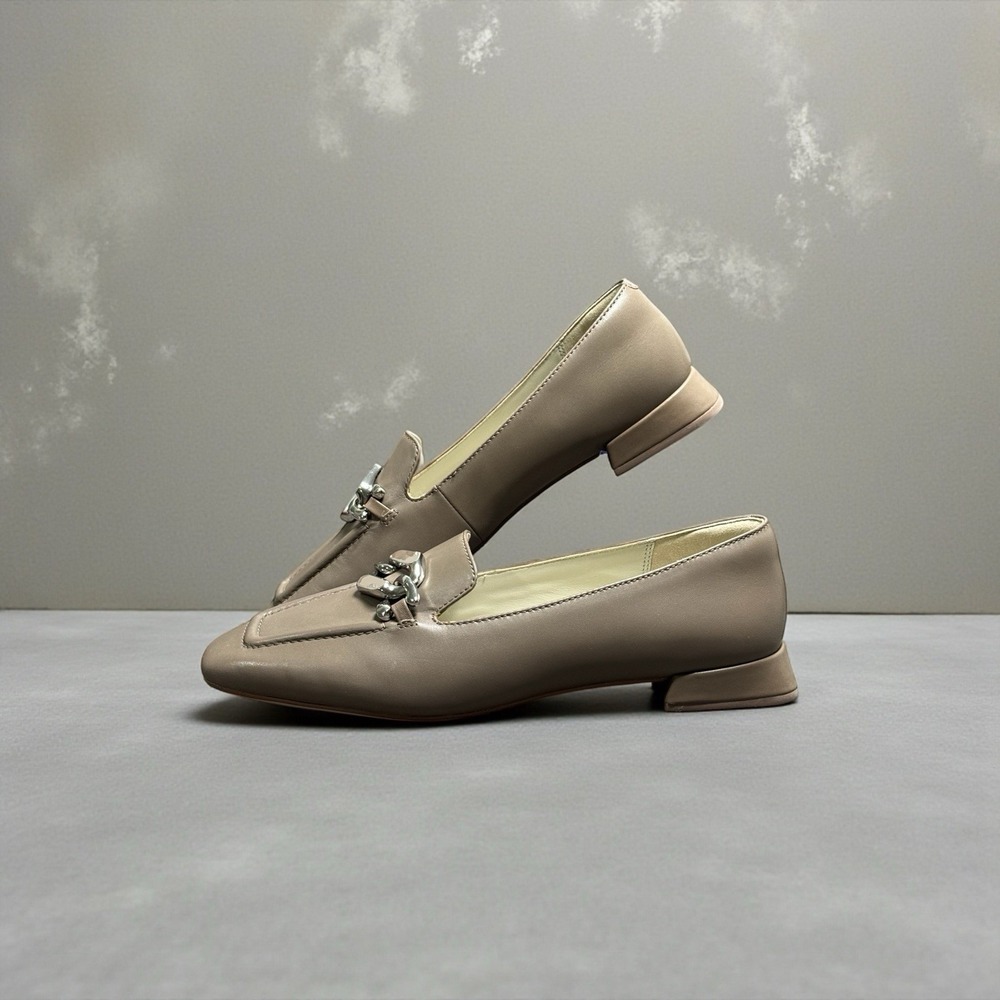 Clark's Ubree 15 Trim Loafer With Chain Detail Grey Leather Women's Size 9.5